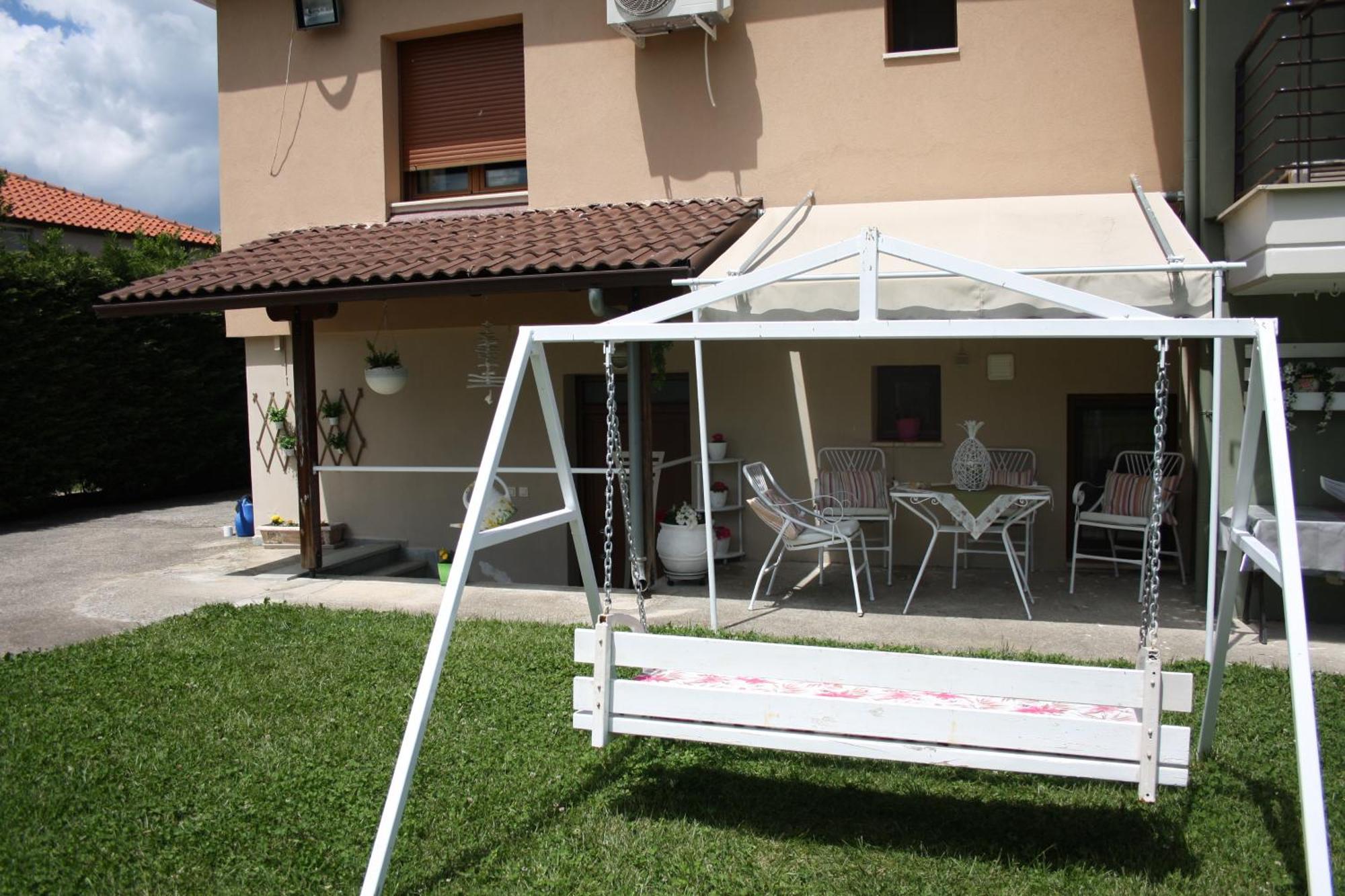 στην Apartment *